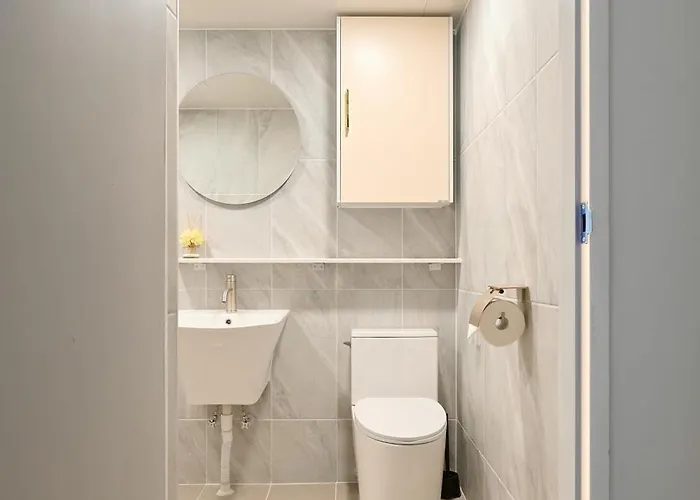 Midam Yeonhui Unit2 Apartment *